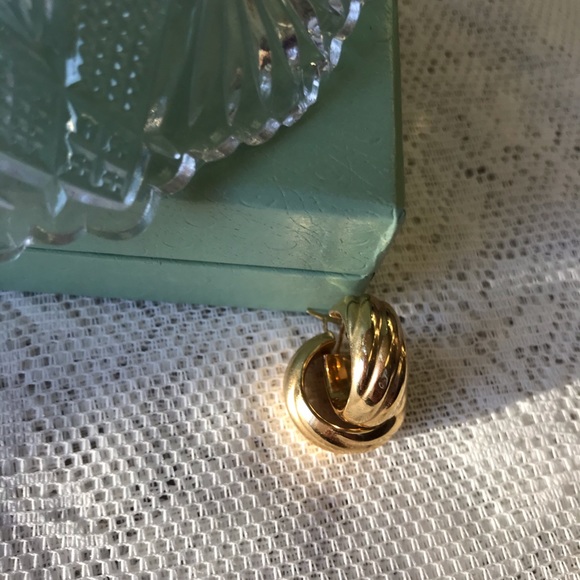 18kt Italian gold hoop earrings - Picture 5 of 7